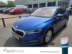 Skoda Octavia - 1.0 e-TSI Business Edition Plus PDC - KEYLESS - VERW. STOEL EN STUUR