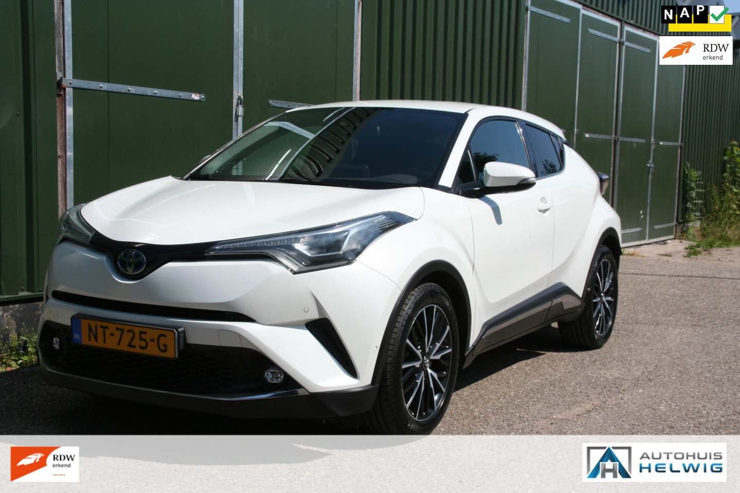 Toyota C-HR - 1.8 Hybrid Premium Excecutive, LEER, NAVIGATIE, CAMERA, LED, - AutoWereld.nl