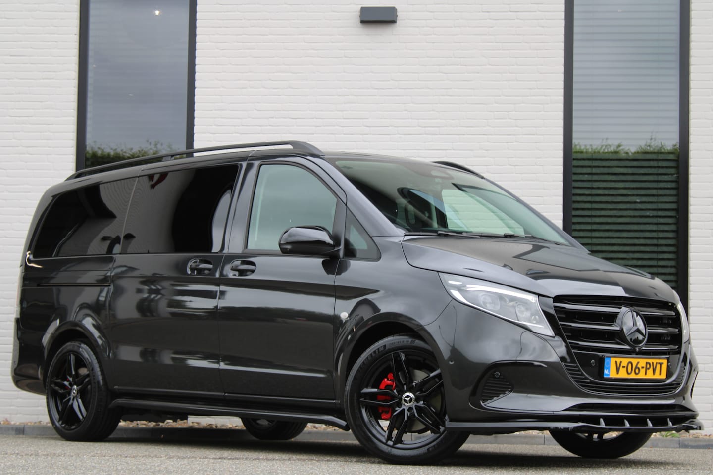 Mercedes-Benz Vito - 124 CDI / Aut / DC / 4-Matic / Elec Stoel / Leer / 2x Schuifd / Vol Opties / NIEUWSTAAT - AutoWereld.nl