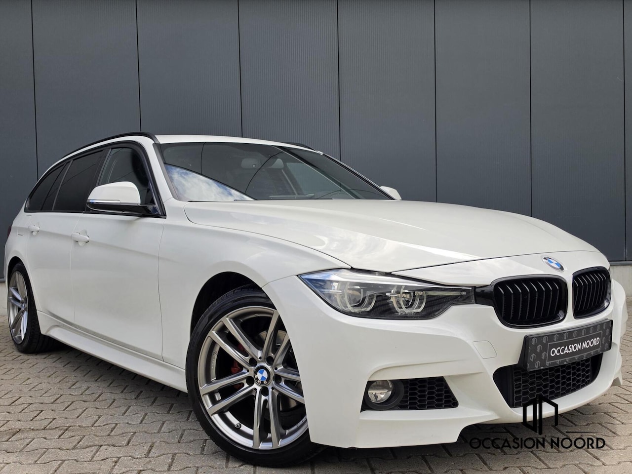 BMW 3-serie Touring - 318i M Sport|Navi|Cruise|Stoelvw|Lmv|Pdc - AutoWereld.nl