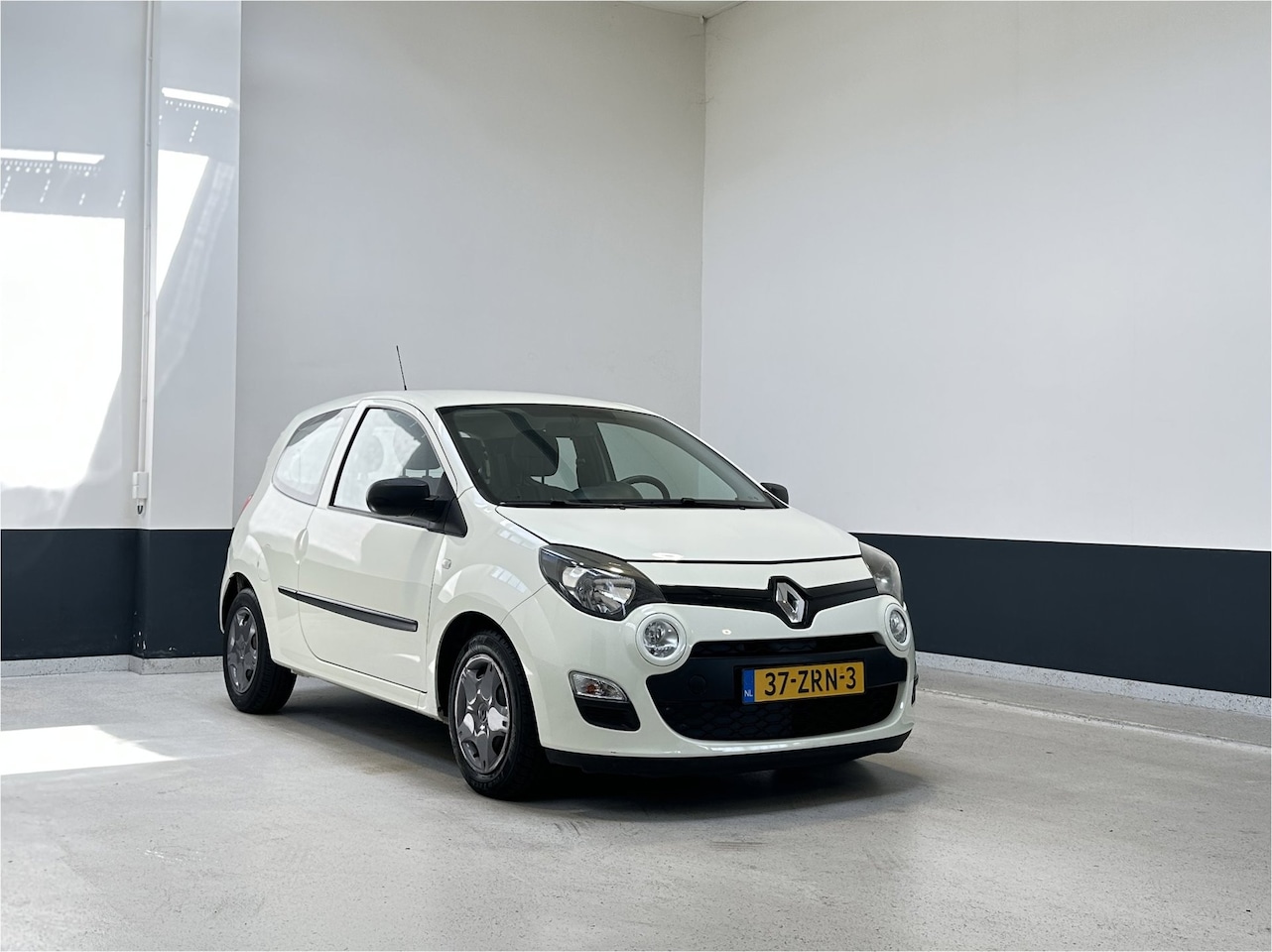 Renault Twingo - 1.2 16V Authentique| C.V. | Elec Ramen| Unieke km stand| - AutoWereld.nl