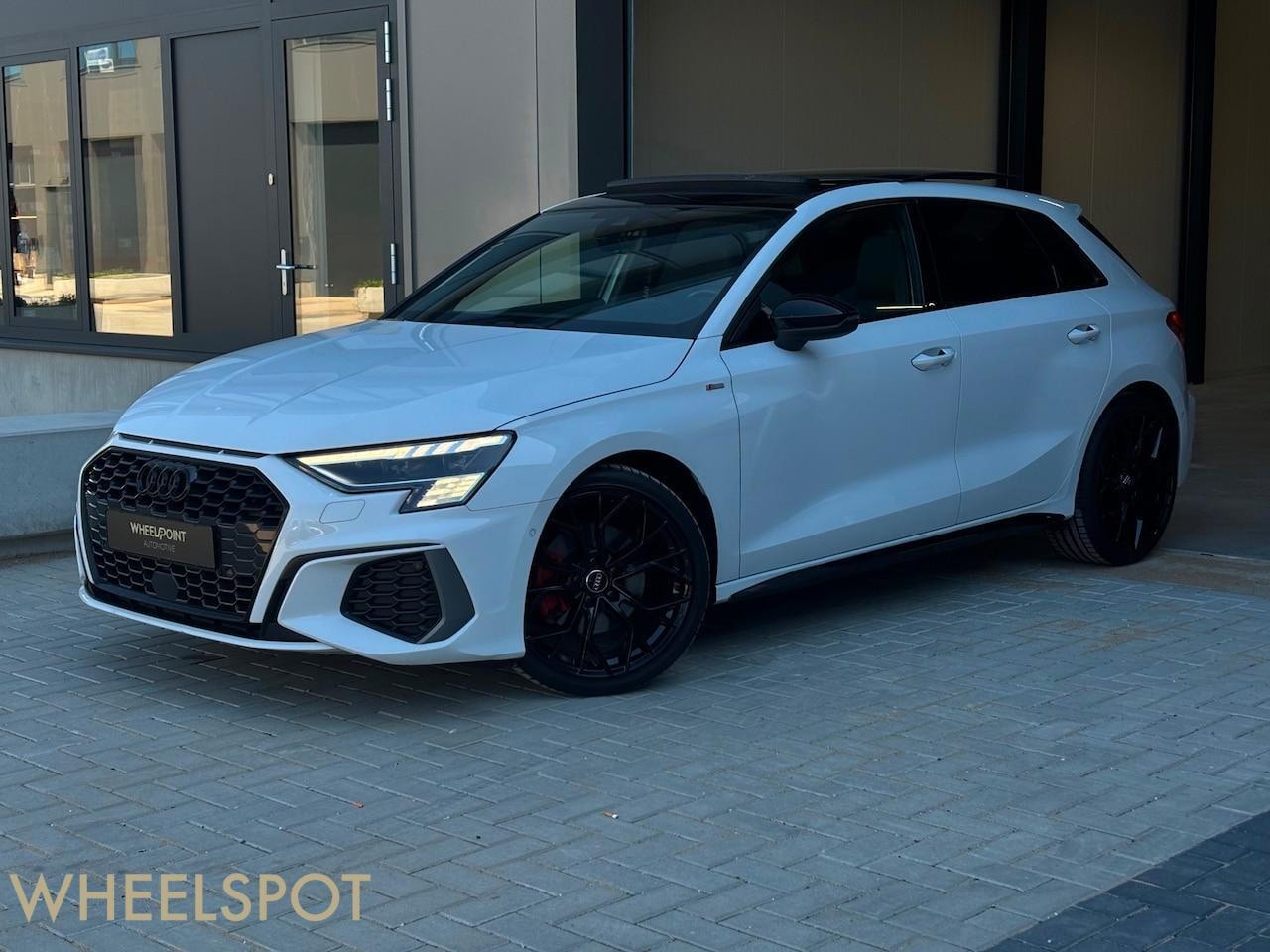 Audi A3 Sportback - 35 TFSI edition one|Pano|Keyless|Sfeer| - AutoWereld.nl
