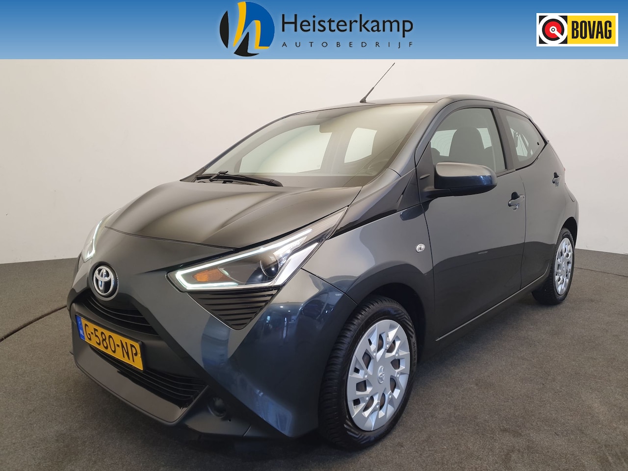 Toyota Aygo - 1.0 VVT-i x-play Airco, Camera - AutoWereld.nl