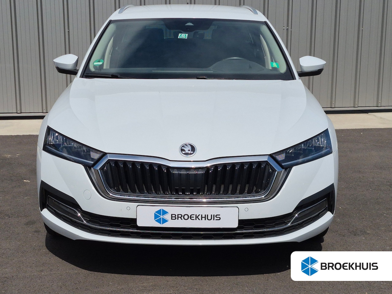 Skoda Octavia Combi - Style iV | Head-up display | Navigatie | Cruise control adapt | stoel/stuurverwarming |  D - AutoWereld.nl