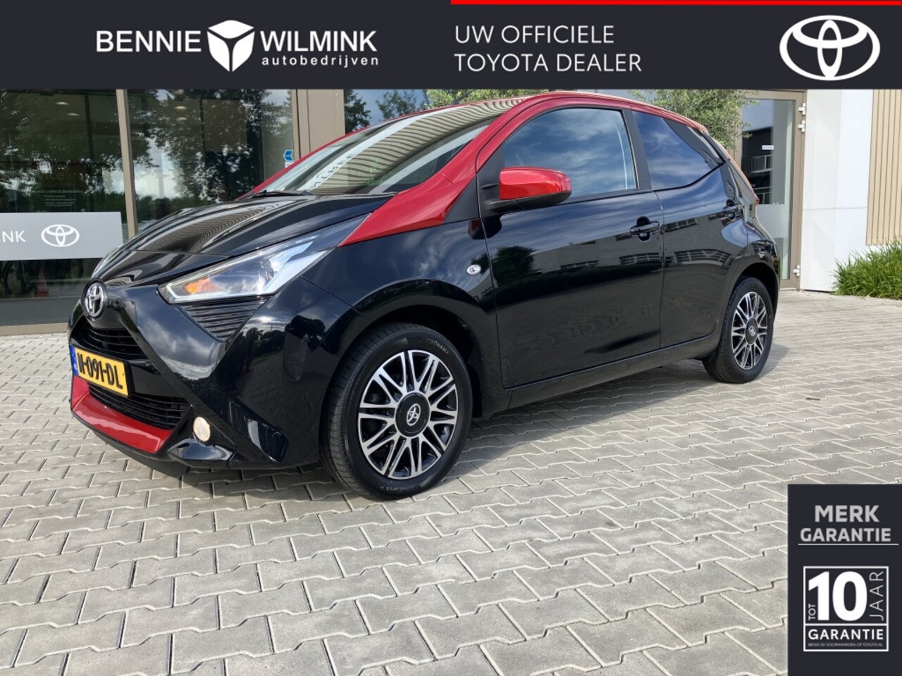 Toyota Aygo - 1.0 VVT-i x-clusiv | Leder | Apple CAR Play - AutoWereld.nl