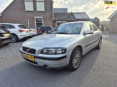 Volvo S60 - 2.4 Edition Airco Cruise Leer 17 Inch Loop en /of sloop ( AUTO HOUD IN MET OPTREKKEN )