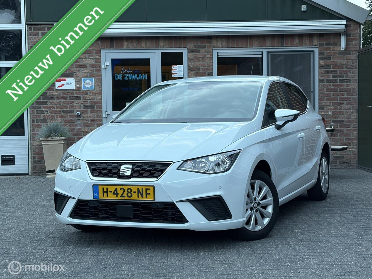SEAT Ibiza - 1.0 TSI Style Business Intense|Camera|Parkeersensoren V/A|Carplay|Navigatie. - AutoWereld.nl