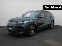 Volkswagen Tiguan - 1.5 eHybrid R-Line Edition 272 PK| Panoramadak | Navigatie Groot | 360 Camera | Trekhaak |