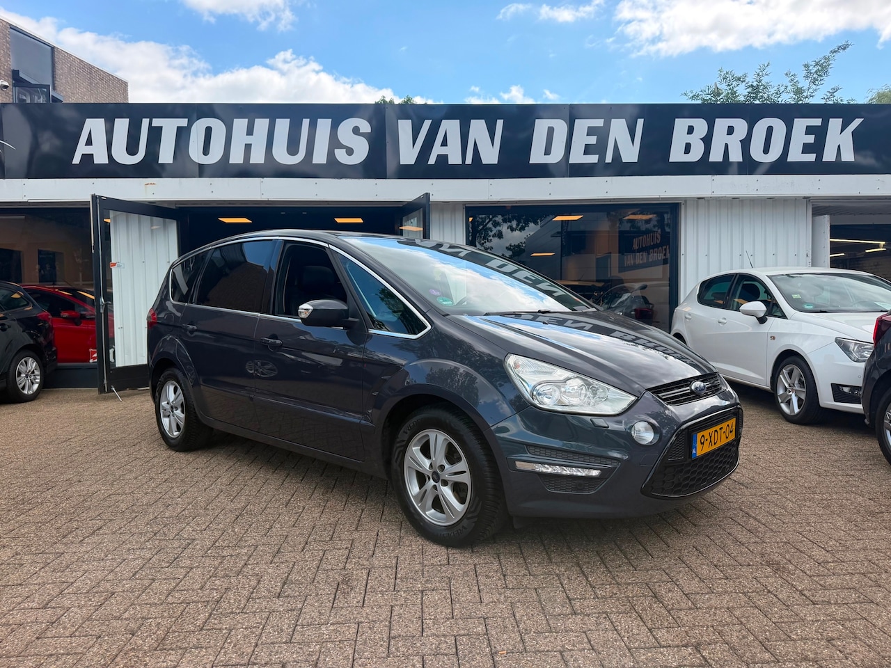 Ford S-Max - 1.6 EcoBoost Titanium|Pano|Navi|Clima|Cruise|Trekhaak|Pdc|Lmv|Elek Pakket|Nw Apk - AutoWereld.nl