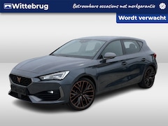 CUPRA Leon - 1.4 e-Hybrid 245PK VZ Performance / Supersport Stuur / Achteruitrijcamera / Stuur + Stoelv