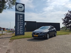 Volvo V40 Cross Country - T3 Summum Automaat | Rijklaarprijs | Trekhaak | Pano |