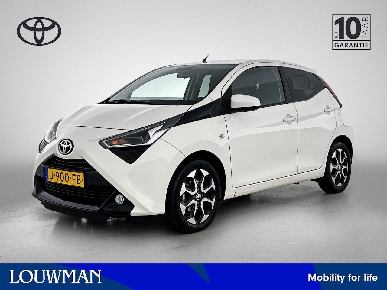 Toyota Aygo - 1.0 VVT-i x-joy Automaat | BTW voertuig | NIEUW GELEVERD & ONDERHOUDEN | Climate Control | - AutoWereld.nl