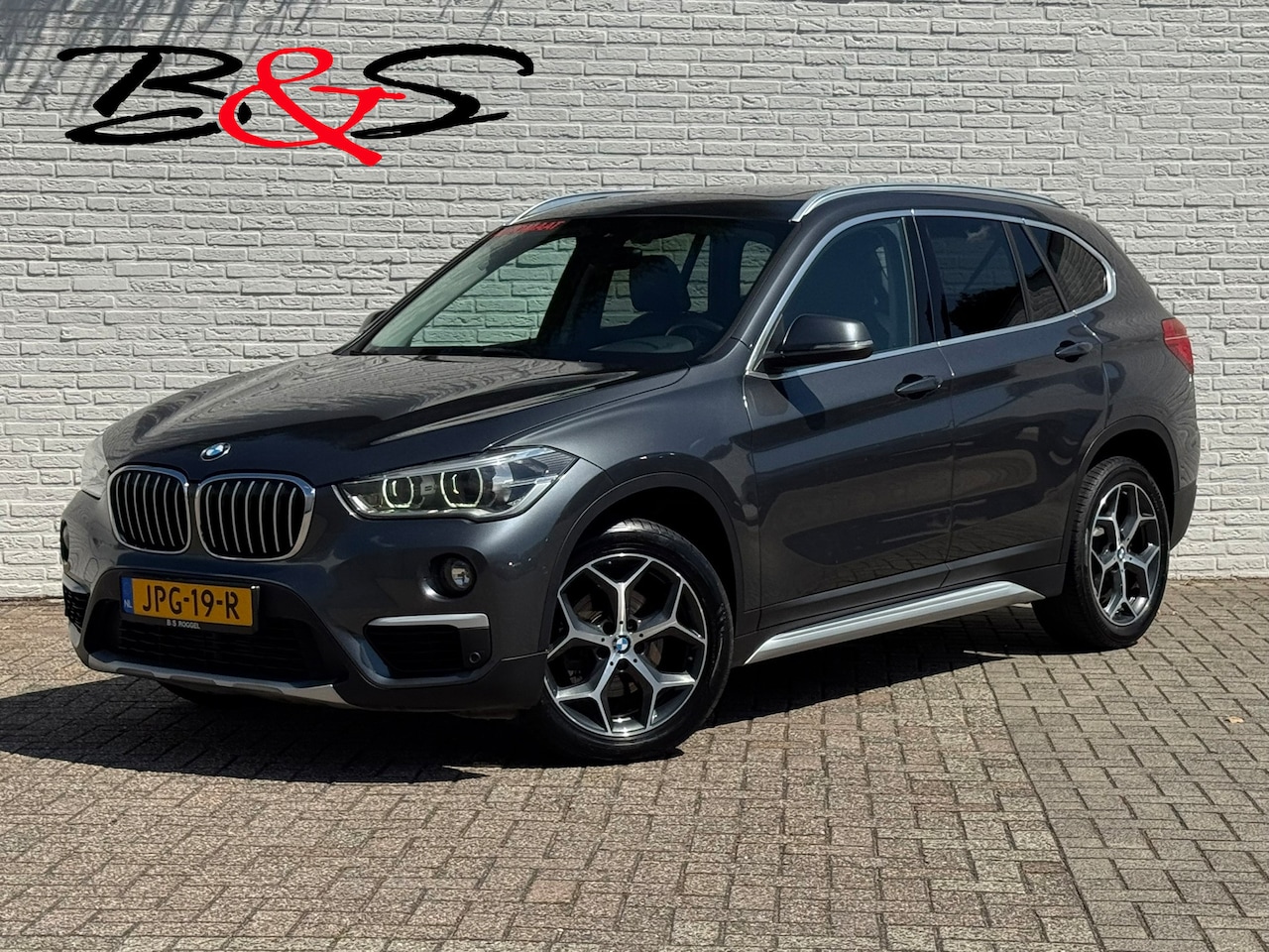 BMW X1 - SDrive18i High Executive M-sport Panorama Led Keyless Leder+verwarming Cruise - AutoWereld.nl