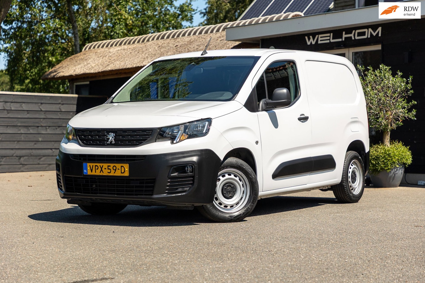 Peugeot Partner - 1.2 PureTech Premium Airco I Cruise I Android I CarPlay I Parkeersensoren I Navigatie I NA - AutoWereld.nl