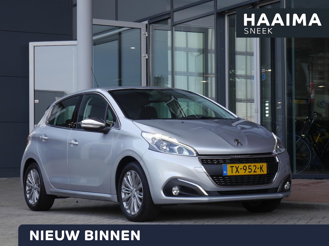 Peugeot 208 - 1.2 PureTech Allure 110 PK | Automaat | Climate Control | Navigatie | Cruise Control | Lic - AutoWereld.nl