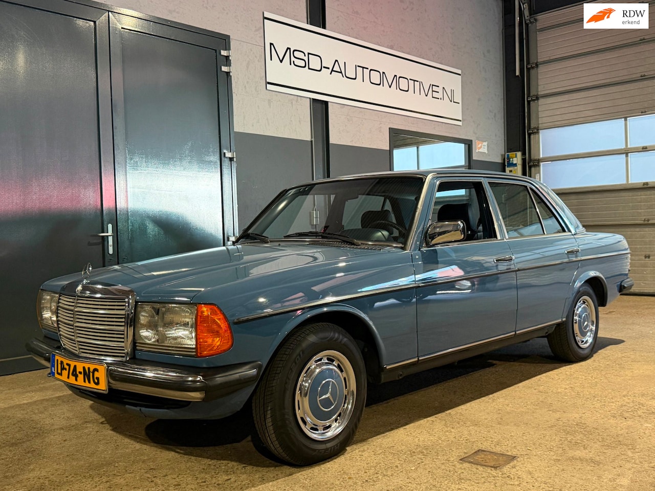 Mercedes-Benz 200-280 (W123) - 200 Taxatierapport|Uniek Nederlandse geleverde auto ! - AutoWereld.nl