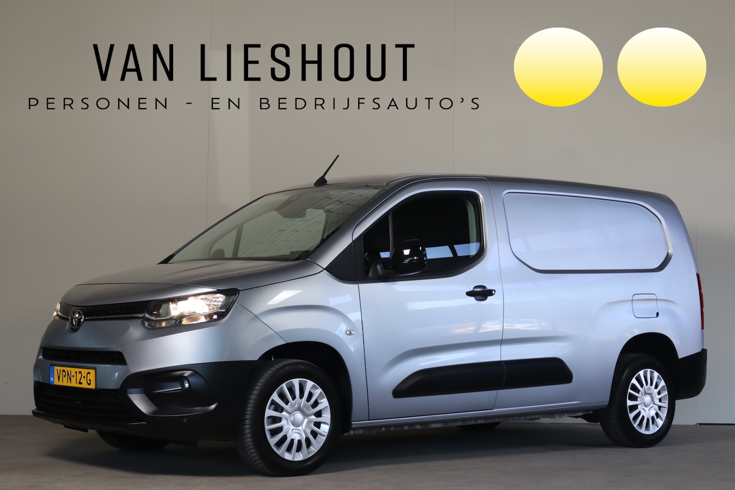 Toyota ProAce City - 1.5 D-4D Long 130PK NL-Auto!! Carplay I Nav I Trekhaak - AutoWereld.nl