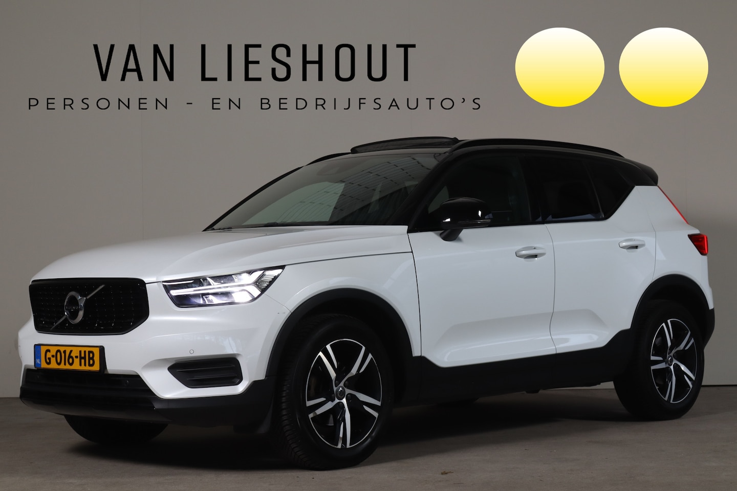 Volvo XC40 - 1.5 T3 R-Design NL-Auto!! Panoramadak I Camera I Apple Car-Play - AutoWereld.nl