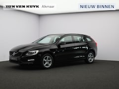 Volvo V60 - 2.0 T3 150PK Nordic / Parkeerverwarming / Trekhaak / All Season Banden / Parkeersensoren V