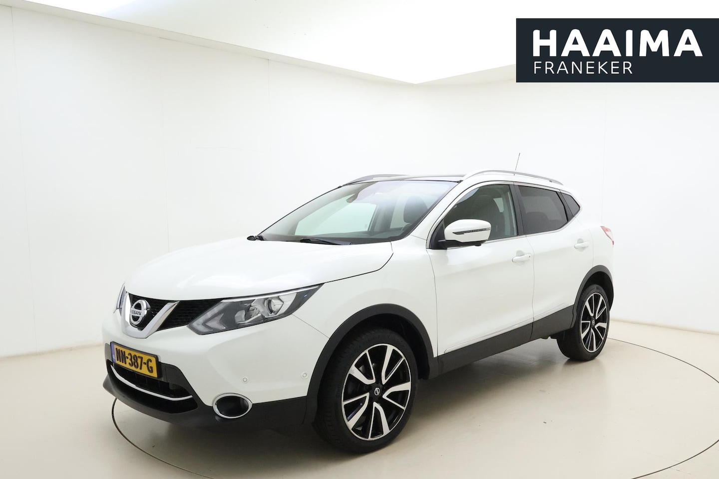 Nissan Qashqai - 1.6 Tekna 163pk | Lederen Bekleding | Navigatie | Climate Control | Camera | Trekhaak | Pa - AutoWereld.nl