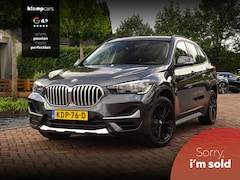 BMW X1 - xDrive20i | Pano | HarmanKardon | Trekhk | Leer | Stoelverw | Cam | FULL
