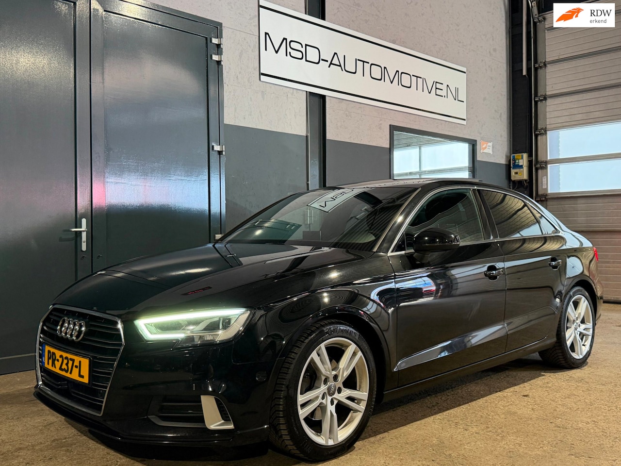 Audi A3 Limousine - 1.4 TFSI CoD Design Pro Line Plus Panoramadak DigiDash - AutoWereld.nl