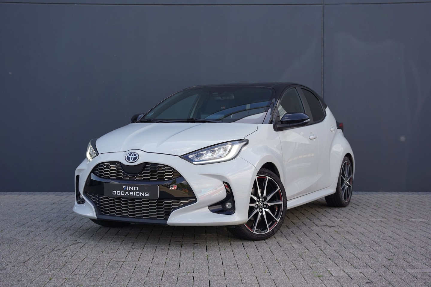 Toyota Yaris - 1.5 Hybrid GR Sport |Head up|Dealer o.h.|Adapt. Cruise - AutoWereld.nl
