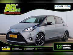 Toyota Yaris - 1.5 Hybrid Bi-Tone Plus 101PK Automaat Panoramadak Navigatie Camera Clima Cruise Keyless E