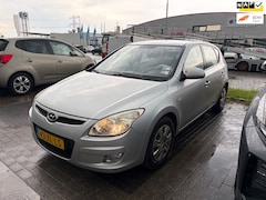 Hyundai i30 - € 1850, - 1.6i Dynamic Aircondition EXPORT/HANDEL