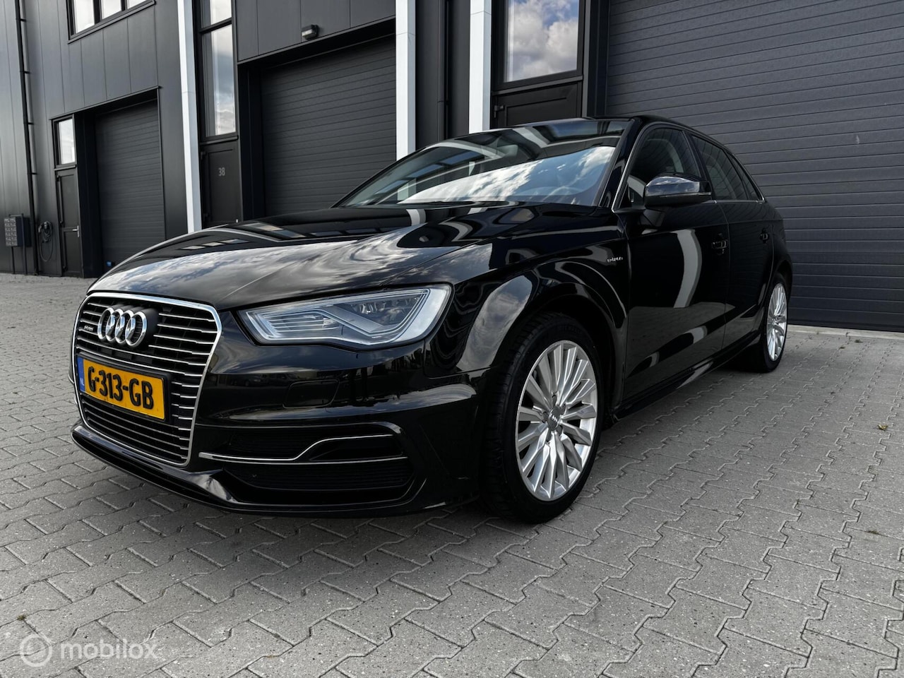 Audi A3 Sportback - 1.4 e-tron PHEV Attraction 2015 - AutoWereld.nl