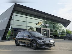 Volkswagen Golf - R 2.0 TSI 320pk 8R 4Motion Performance Akrapovic Panoramadak Black edition IQ light DCC Ca