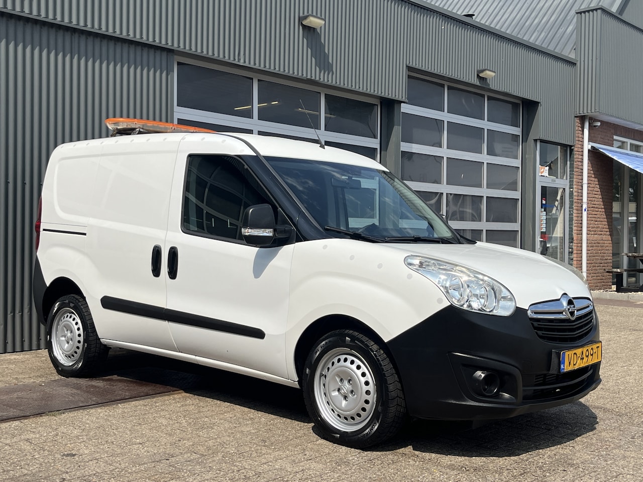 Opel Combo - 1.4 CNG L1H1 ecoFLEX Cng en Benzine Airco Trekhaak 1000kt Werkverlichting 2-Persoons Parro - AutoWereld.nl