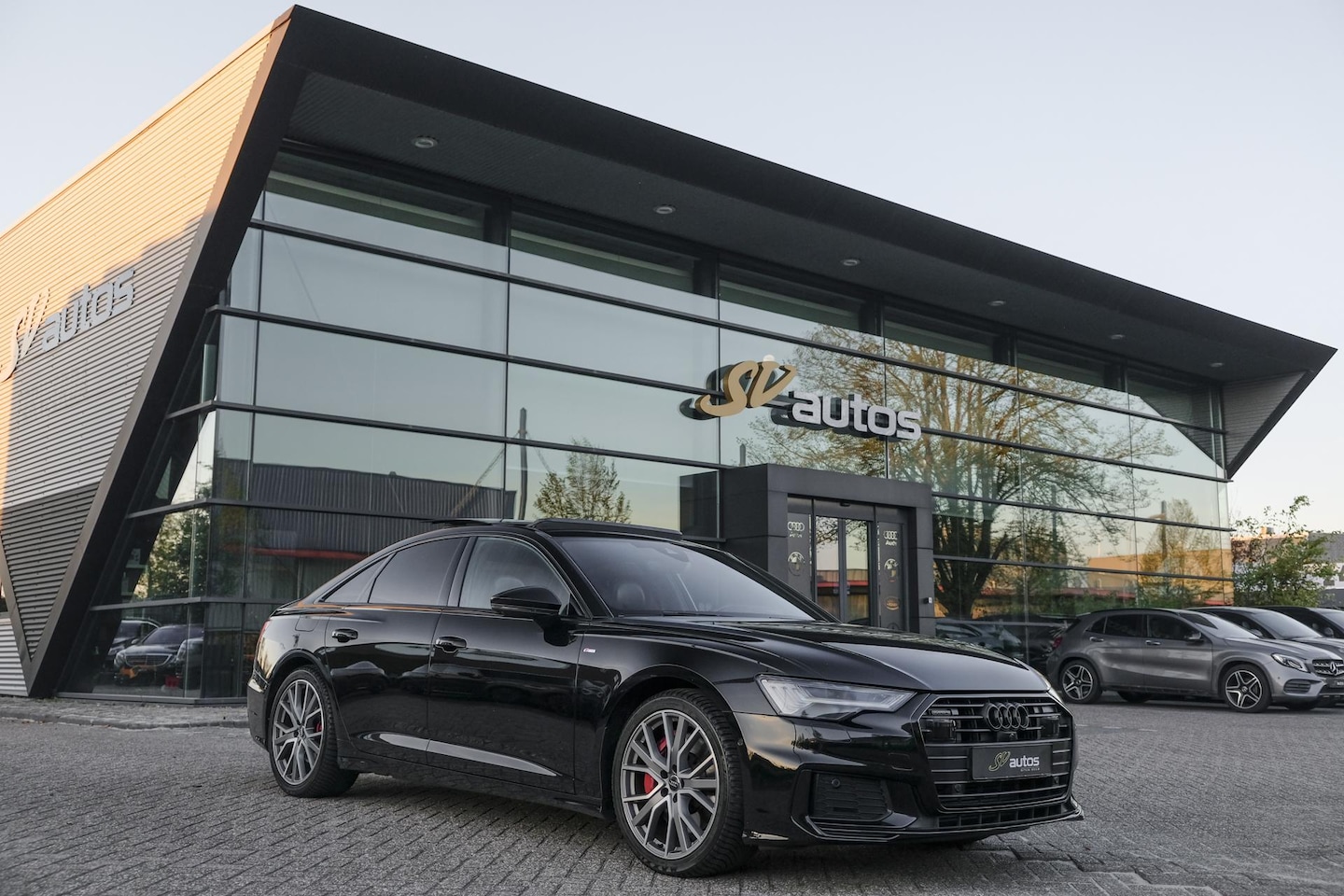 Audi A6 Limousine - 55 TFSIe Competion 367pk Quattro Panoramadak 4-wielbesturing *SOH 95%* Nachtzicht B&O audi - AutoWereld.nl
