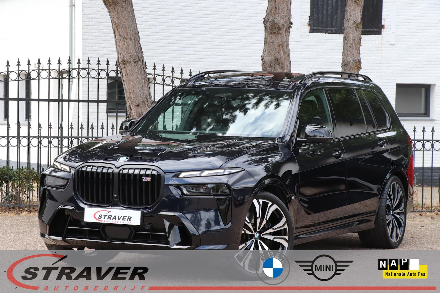 BMW X7 - M60i xDrive |Exclusiv pack |Trekhaak | 7 Zits |Skylounge - AutoWereld.nl