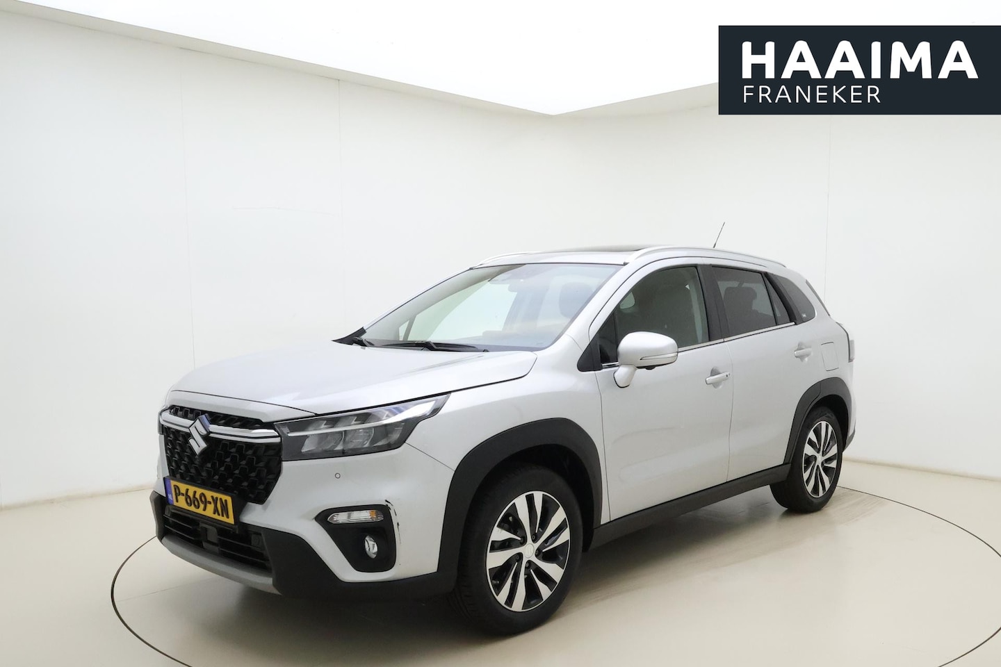 Suzuki S-Cross - 1.4 Boosterjet Style Smart Hybrid 110pk | Panoramadak | Navigatie | Camera | Trekhaak | Cr - AutoWereld.nl