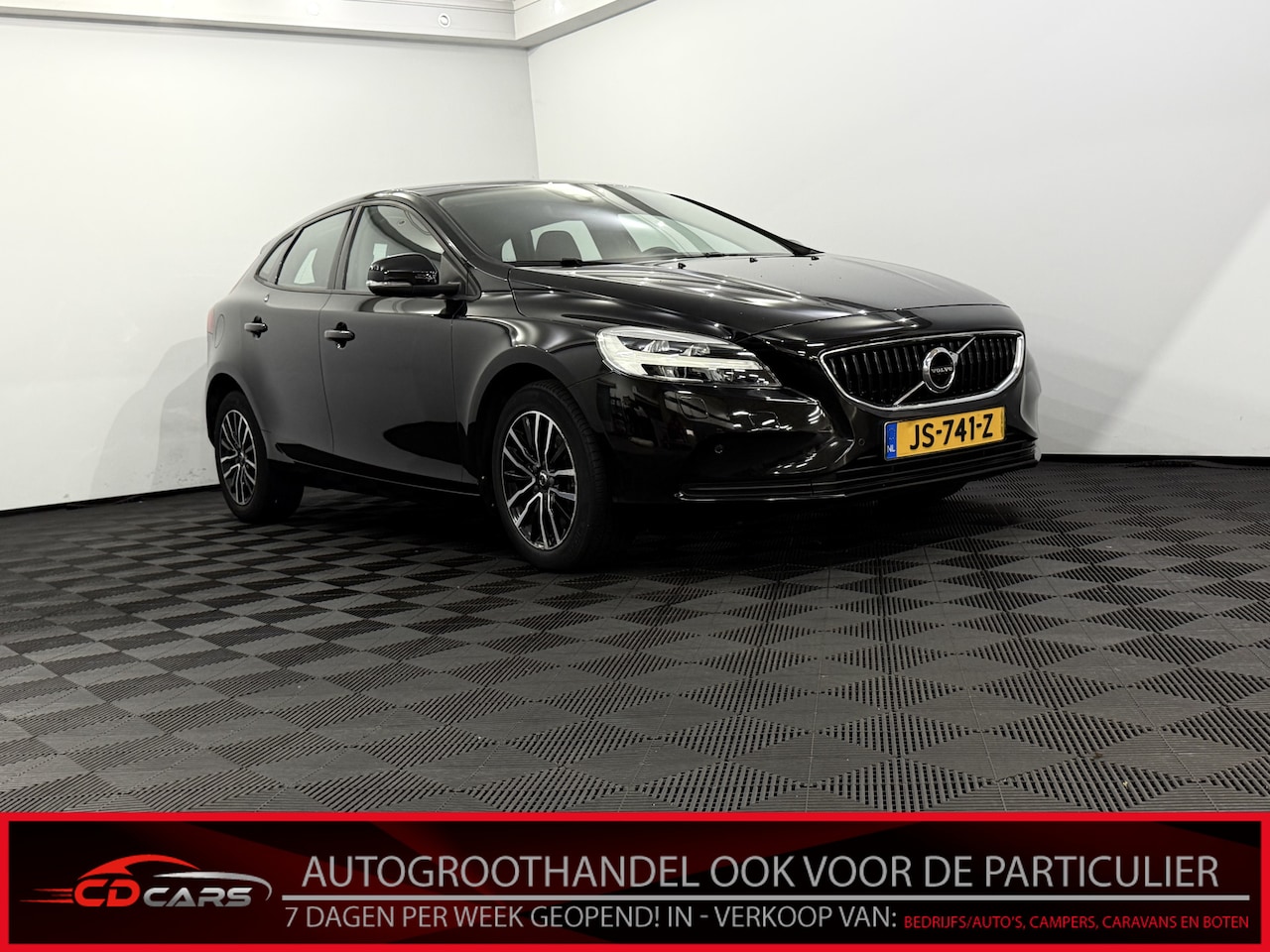 Volvo V40 - 1.5 T2 Nordic+ Half leder, Parkeersensoren, Navi, Stoelverwarming, A start stop, Cruise co - AutoWereld.nl