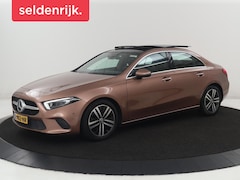 Mercedes-Benz A-klasse - 200 Business Solution Luxury | Trekhaak | Panoramadak | Leder | Memory | Sfeerverlichting