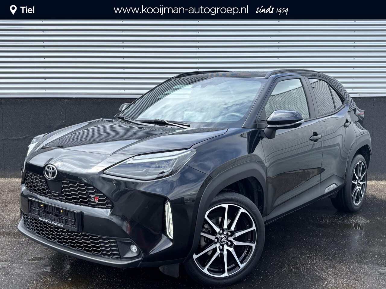 Toyota Yaris Cross - 1.5 Hybrid GR Sport Panoramadak, Stoelverwarming, Parkeersensoren voor + achter, GR Sport - AutoWereld.nl