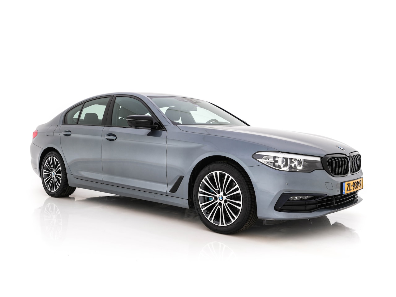 BMW 5-serie - 520i Executive Edition Sportline Aut. *LEATHER-FABRIC | FULL-LED | DIGI-COCKIT | KEYLESS | - AutoWereld.nl