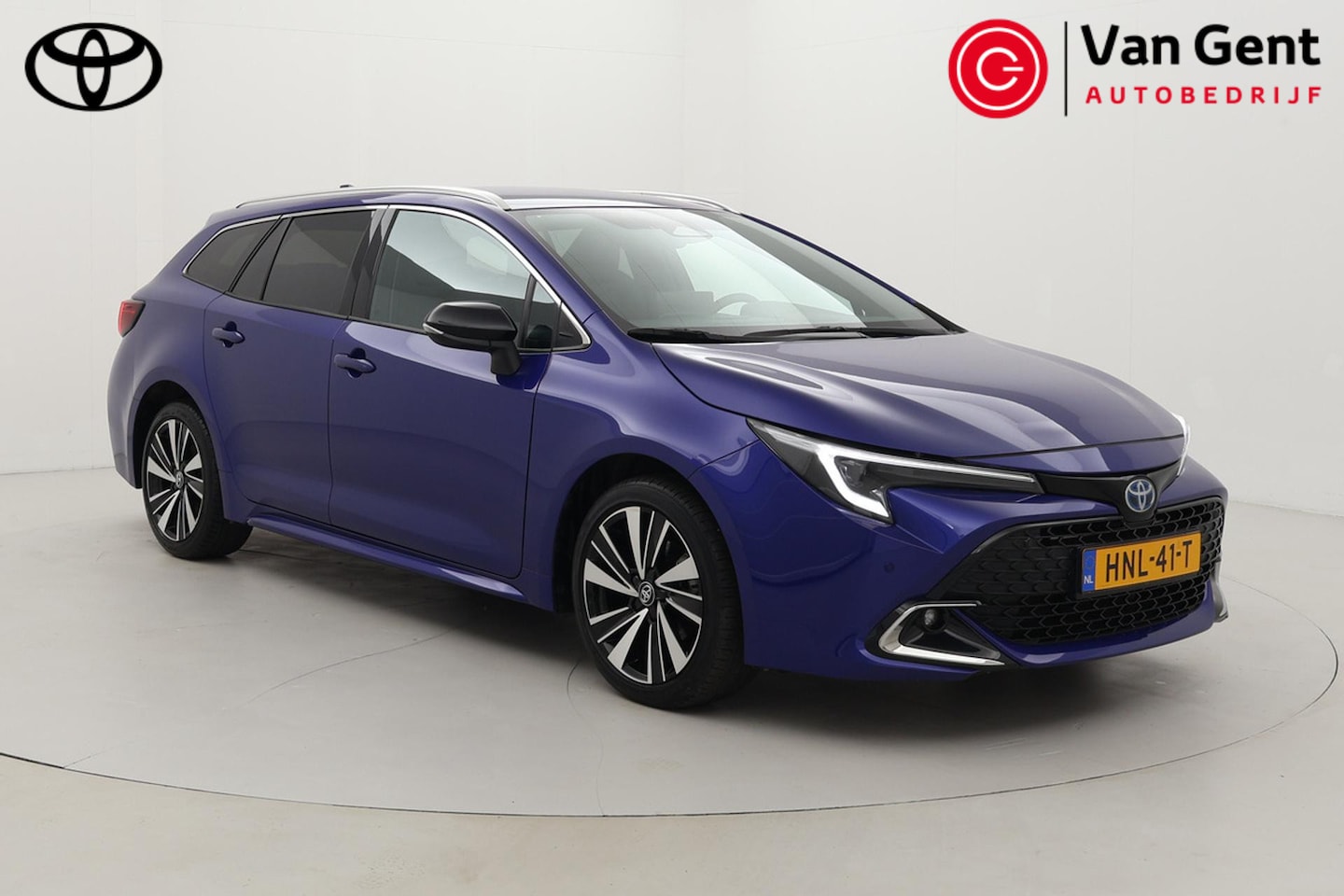 Toyota Corolla Touring Sports - Hybrid 140 Dynamic | Apple Carplay / Android Auto | Stoelverwarming | Parkeersensoren voor - AutoWereld.nl