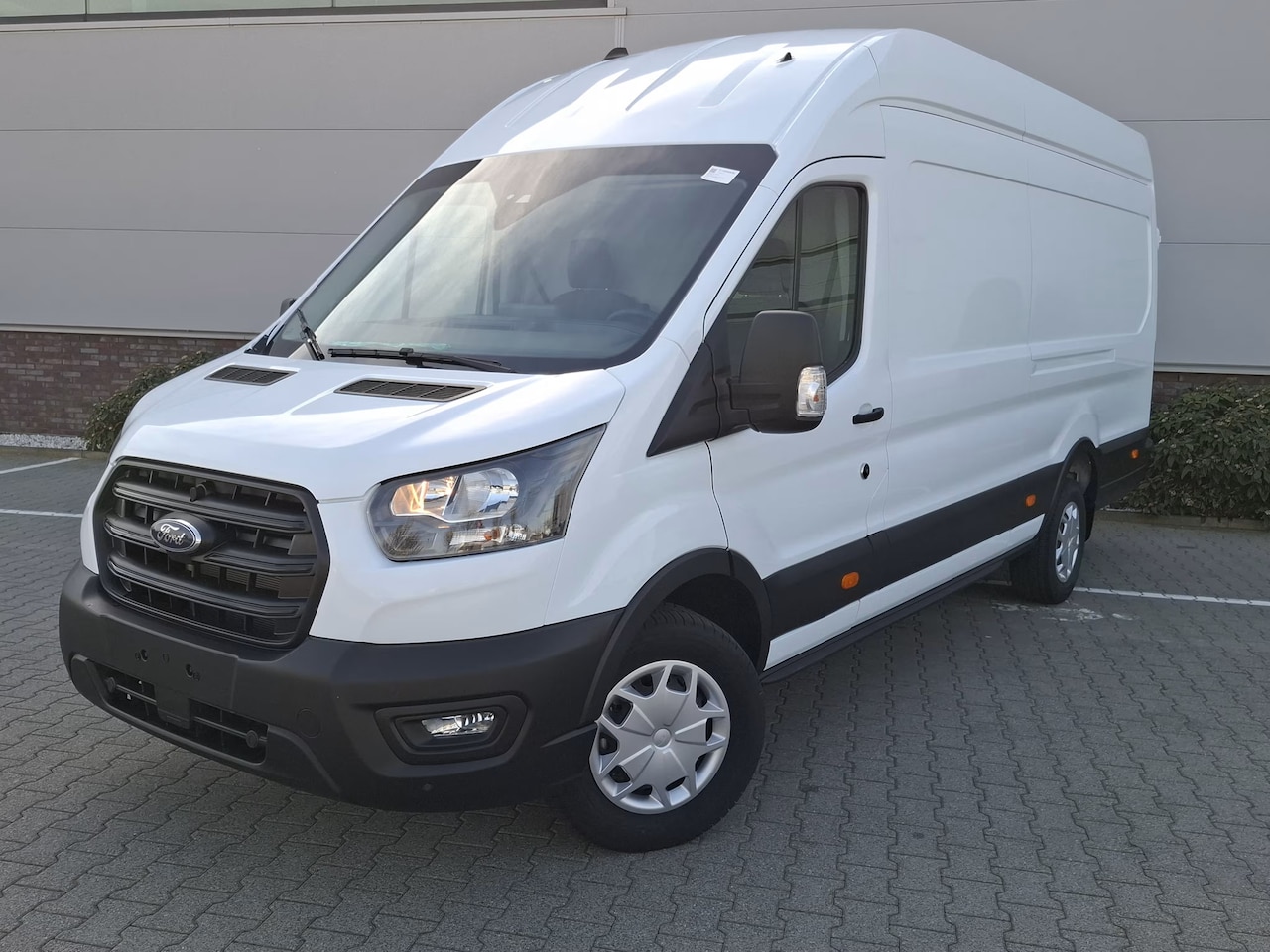 Ford Transit - 350 2.0 TDCI L4 H3 130pk Navigatie Trekhaak 2.8T (Wordt verwacht) - AutoWereld.nl
