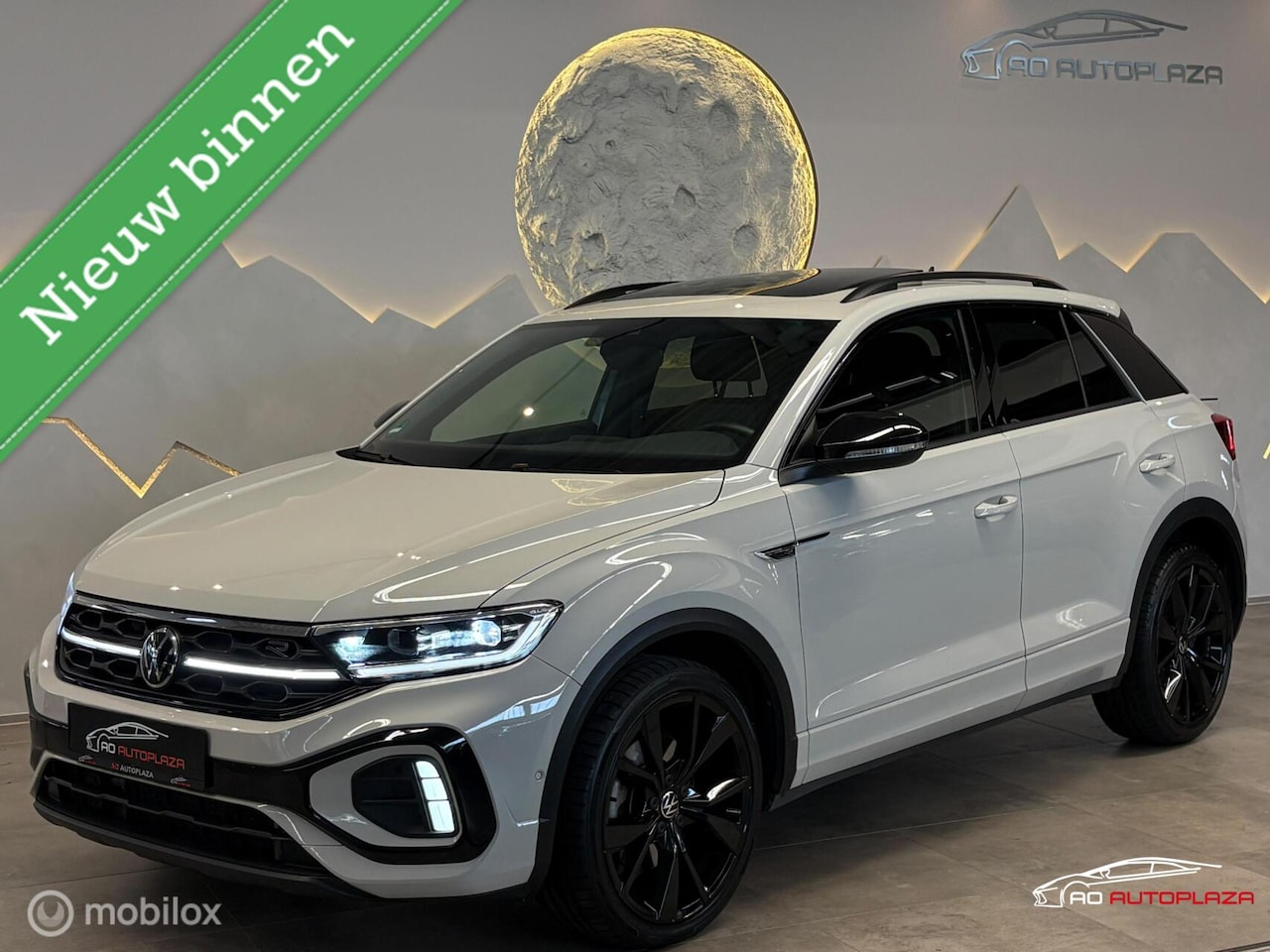 Volkswagen T-Roc - 1.5 TSI 3x R-line Panorama/Keyless/Ascot grey - AutoWereld.nl