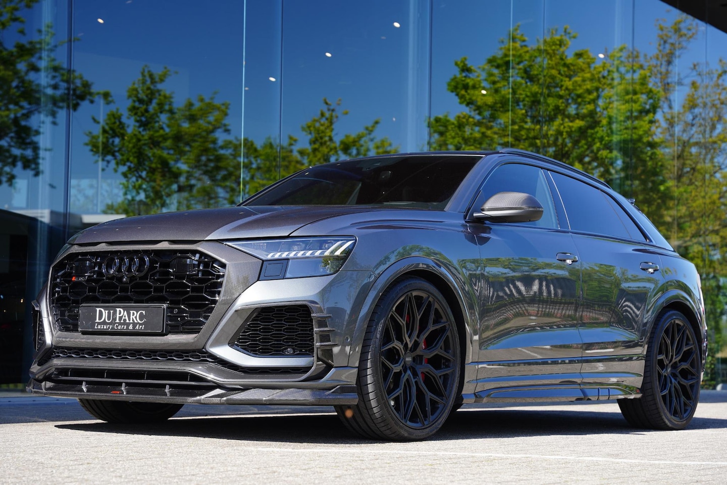 Audi RSQ8 - 4.0 TFSI Quattro URBAN / VOSSEN / MILLTEK - AutoWereld.nl