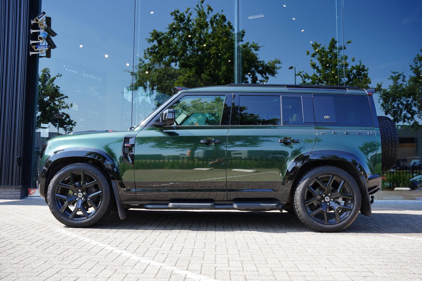 Land Rover Defender 110 - / EXPORT PRICE / FULL URBAN PACK / Meridian / Panoramadak - AutoWereld.nl