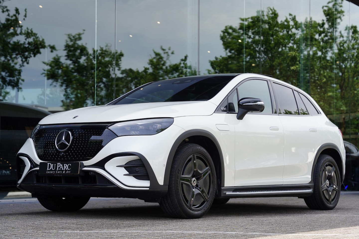 Mercedes-Benz EQE - 500 4Matic AMG Line 91 kWh / Nw. Pr. 142K / Panoramadak / Burmester - AutoWereld.nl
