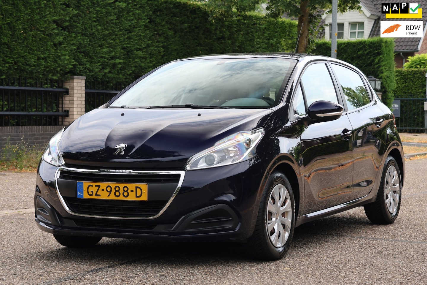 Peugeot 208 - 1.2 PureTech Active | AUTOMAAT | AIRCO | NAVI | 5-DEURS | MOOIE GOED ONDERHOUDEN AUTO | - AutoWereld.nl