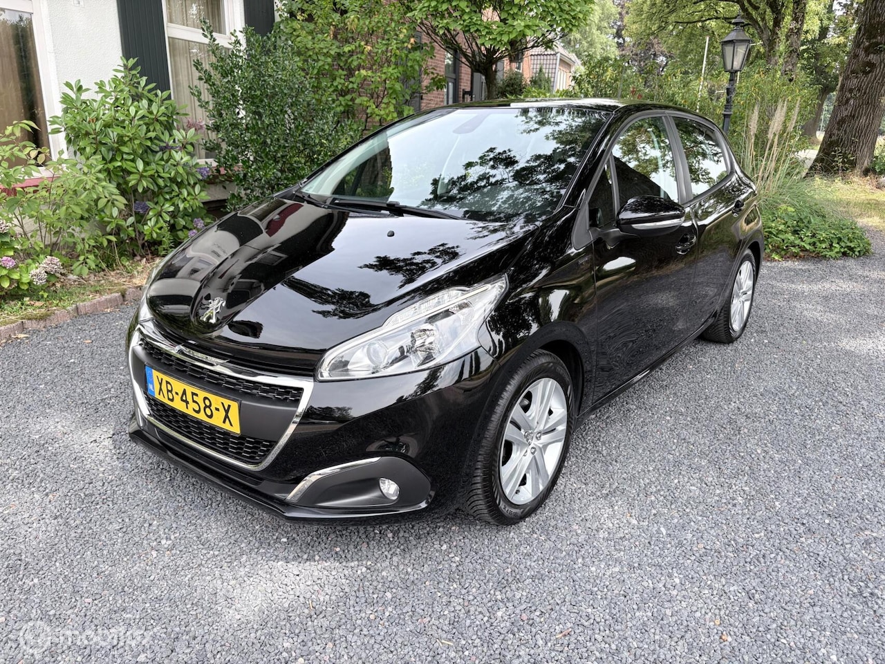 Peugeot 208 - 1.2 Signature | 66.000KM | CRUISE | 5DRS | AIRCO - AutoWereld.nl