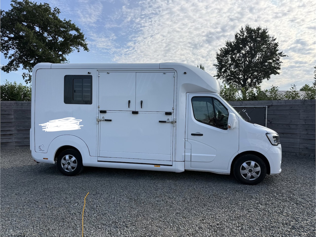 Renault Master - | HORSETRUCK | STX | STALLION 3XL | 2021 | HENGST | AUTOMAAT - AutoWereld.nl