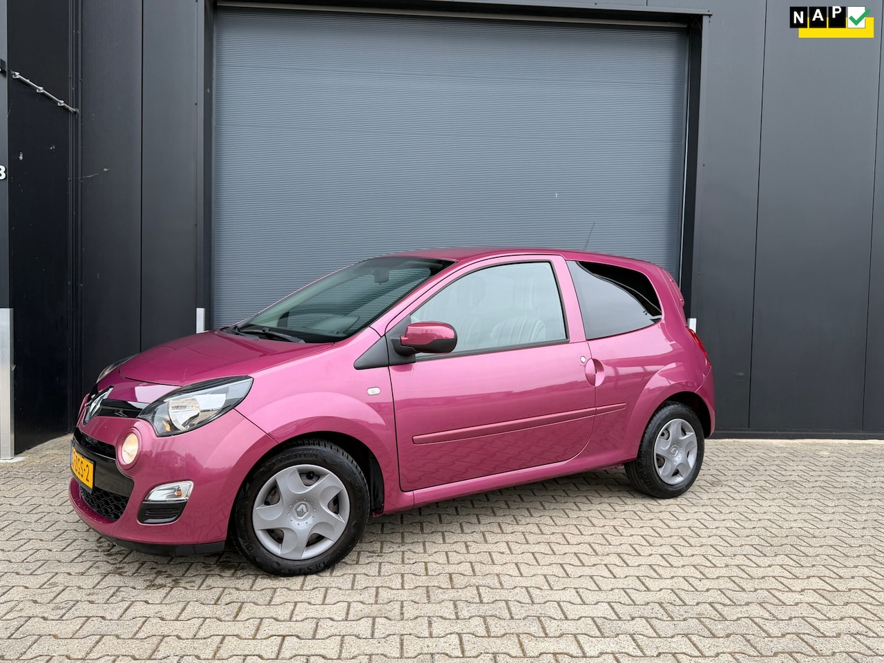 Renault Twingo - 1.2 16V Collection Airco, lage kilometerstand - AutoWereld.nl