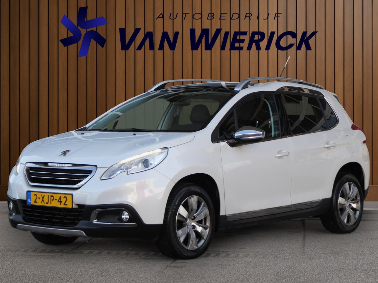 Peugeot 2008 - 1.2 VTi Allure | Pano | Parkeersensoren | Cruise | Navi | NAP - AutoWereld.nl